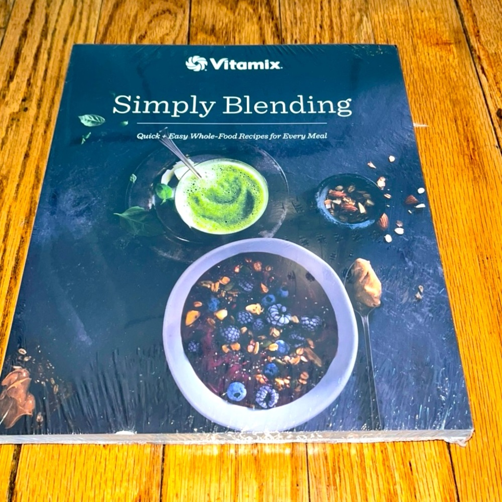 Vitamix Simply Blending Quick And Easy Recipes Book, A2300 A2500 Ascent , Sealed